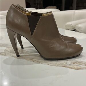 Walter Steiger Olive Green Handmade in Italy 🇮🇹 Leather 3.5”Heels
